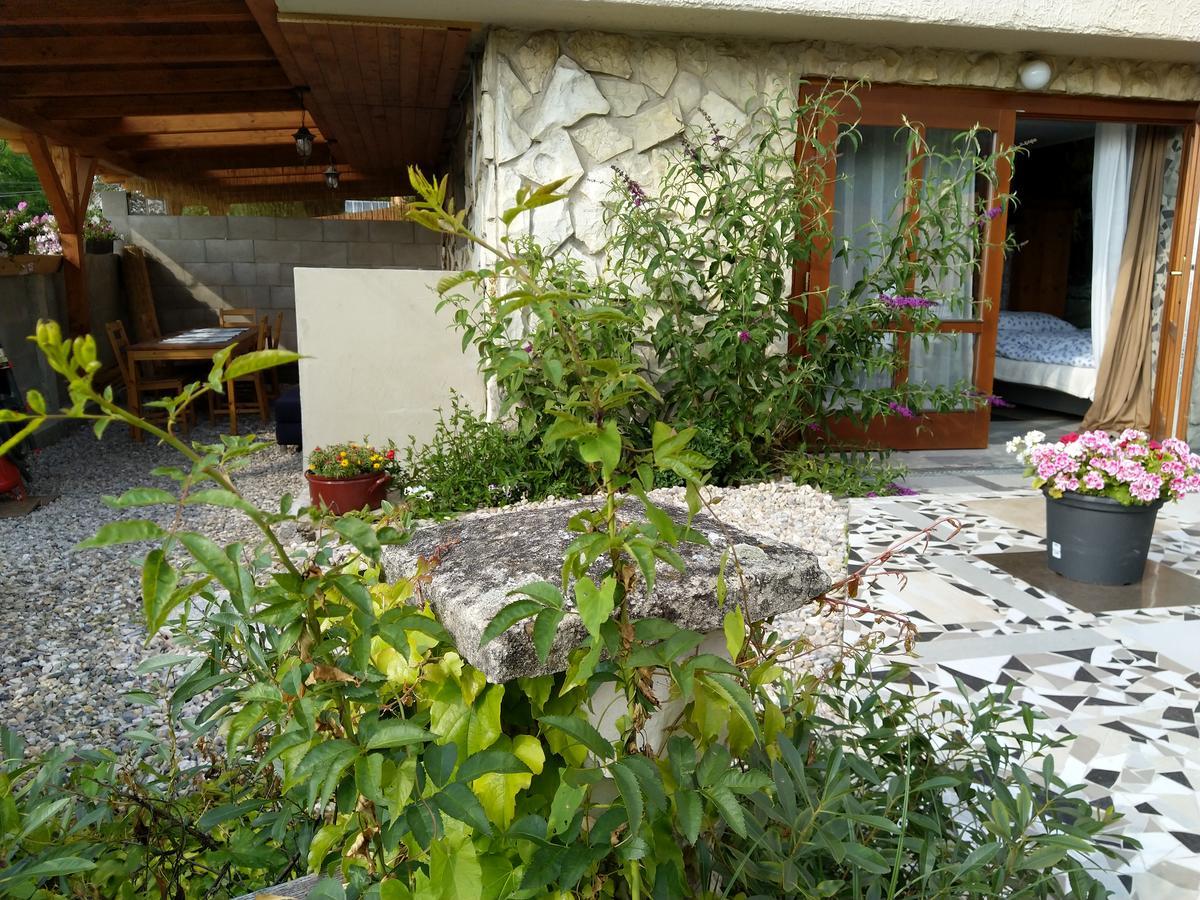Apartmany Sharka -Sarka Justrova Decin Esterno foto