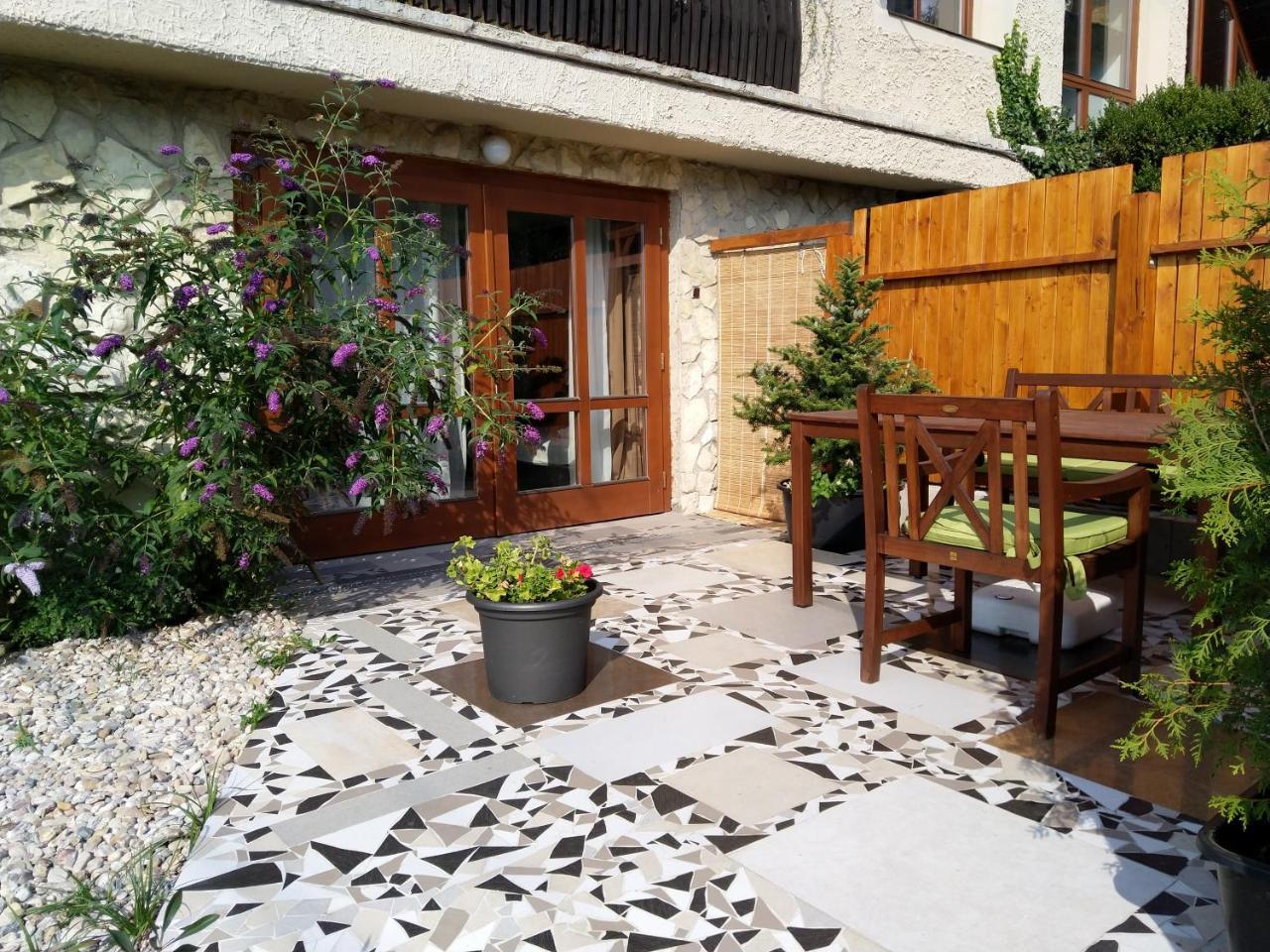 Apartmany Sharka -Sarka Justrova Decin Esterno foto